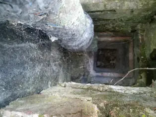 dry broken gully dampness subsidence